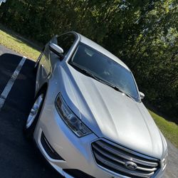 2013 Ford Taurus