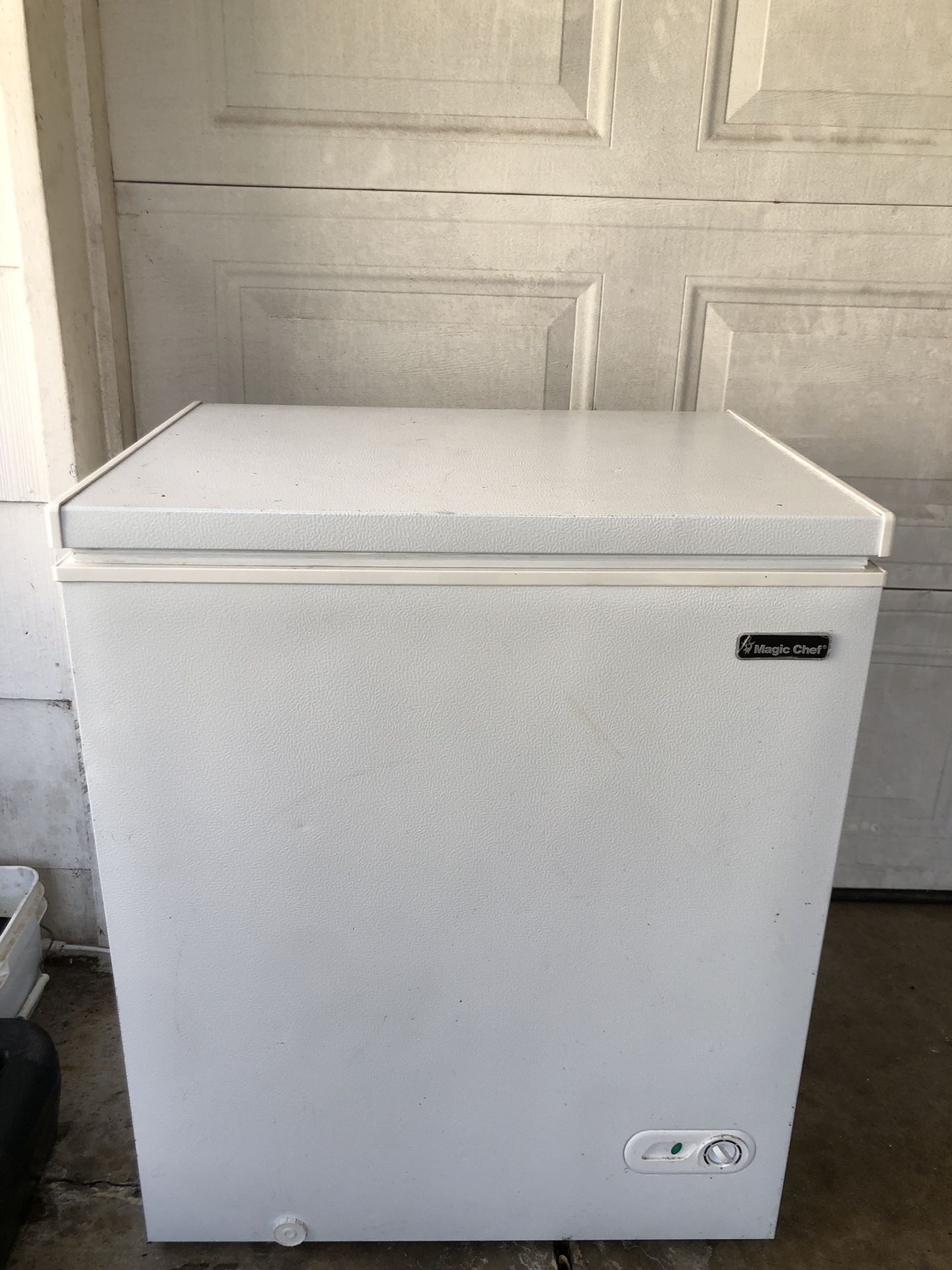 Magic Chef Freezer Model: HMCF5W4