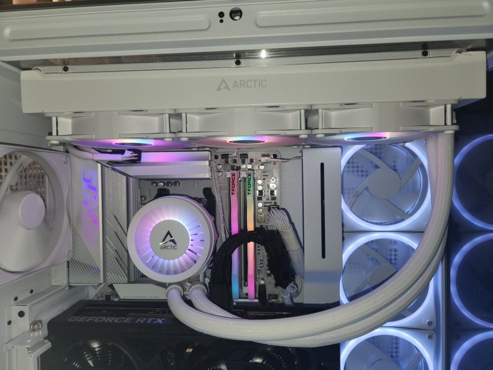 Arctic Liquid Freezer III ARGB 360