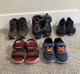 Boys shoes
