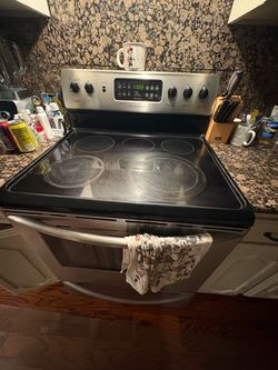 Frigidaire Electric Stove