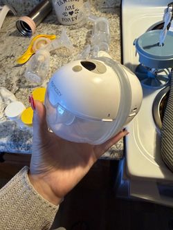 Breast pump
