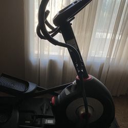 Schwinn 430 Elliptical Machine