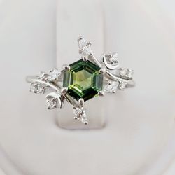 14k gold green hexagon sapphire ring