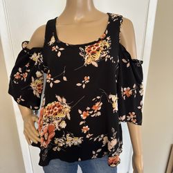 Women’s Floral Peek A Boo Top