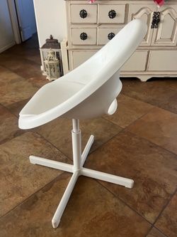 Children’s desk chair – White
