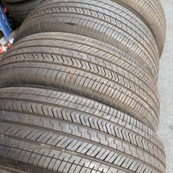 Set 245/70-18 Yokohama Con El 80% De Vida 