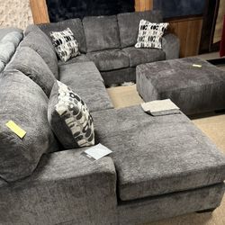 Free Delivery Cozy Sectional 