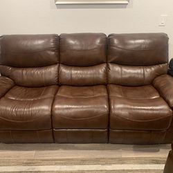 Power Reclining Sofa Brown Leather Amazing Condition 