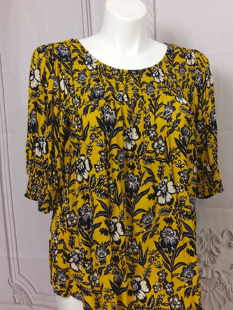 Gorgeous off the shoulder yellow floral top