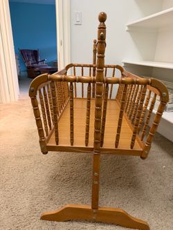 Vintage Jenny Lind bassinet