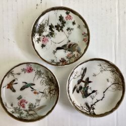 Antique Set Of 3 Kutani-ware Mini Dishes Hand-Painted Signed By Artist 