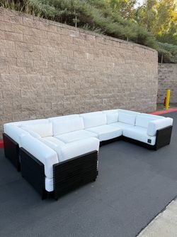 Restoration Hardware Aluminum Outdoor Set