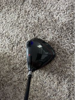 10.5 Burner Superfast driver with head cover with midsize golf pride grips.