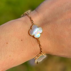 18k yellow gold Van cleef Alhambra style Pink Mother of pearl 5 motifs clover shape stone bracelet