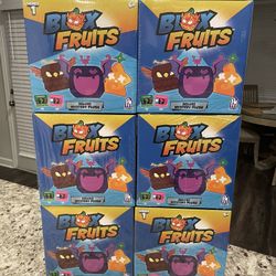 BLOX FRUITS 8" Deluxe Mystery Plush New Sealed + Roblox Code