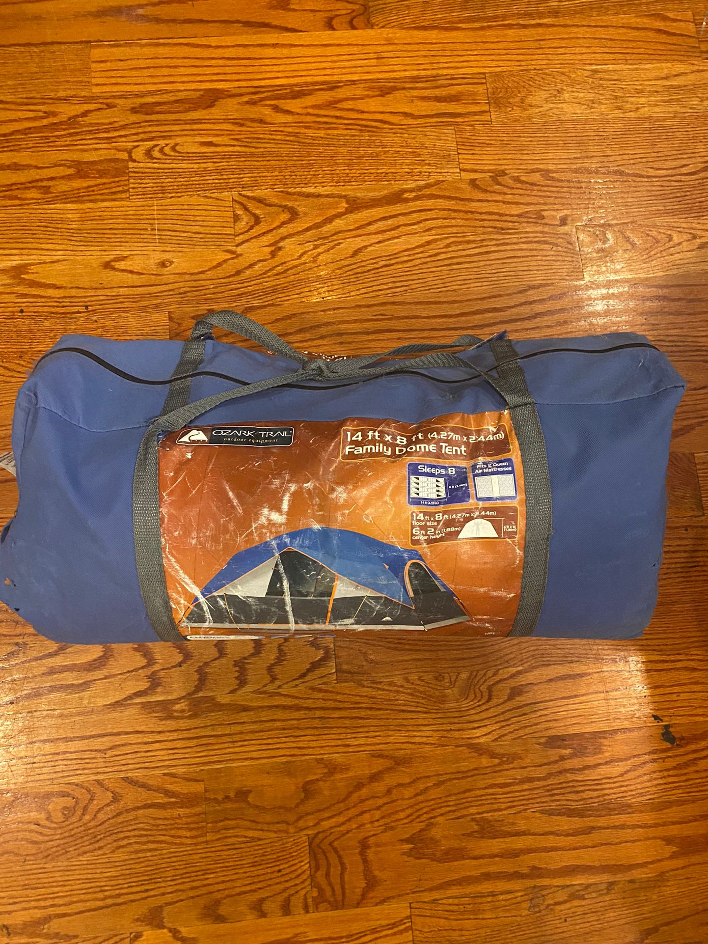 Ozark Trail LARGE 8 PERSON Family Dome Tent. 14ft X 8ft Fits 2 Queen Beds