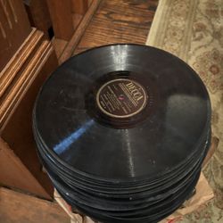 Lot of numerous 78 RPM records