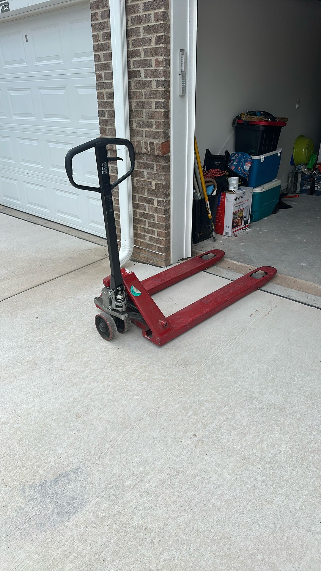 Pallet jack