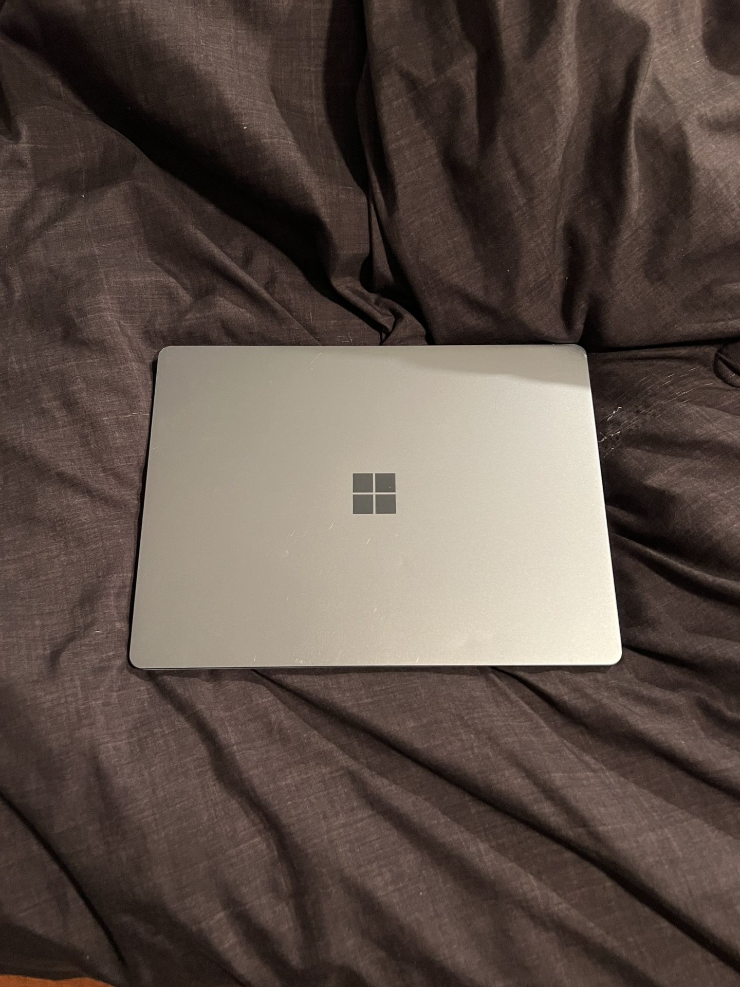 Microsoft Surface Laptop Go Touchscreen (1st Gen)