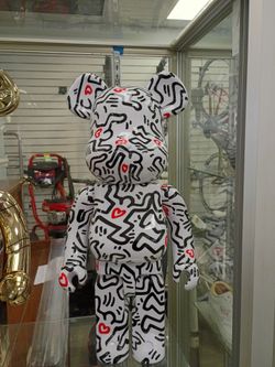 Keith Haring BE@RBRICK 1000% size