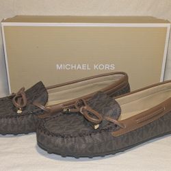 Michael Kors Daisy MK Signature Bow Moccasins Brown Size 6