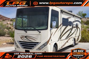 Like New2019 Thor Hurricane 29M Motorhome