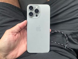 iPhone 15 Pro Max UNLOCKED