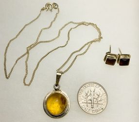 Silver 925 Amber pendant, chain and Amber earrings