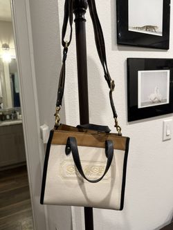 Coach Field Tote 22