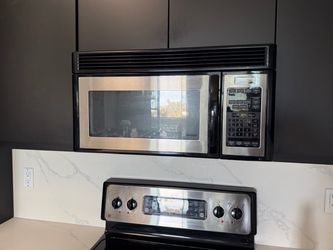 GE Stainless Steel Over-the-Range Microwave – Excellent Working Condition