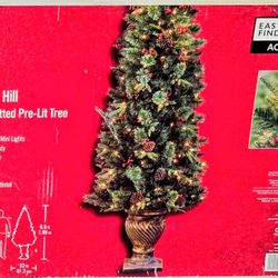 6.5 Ft. Christmas Tree Prelit Steady Warm Lights