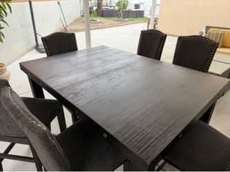Dining table set with leaf