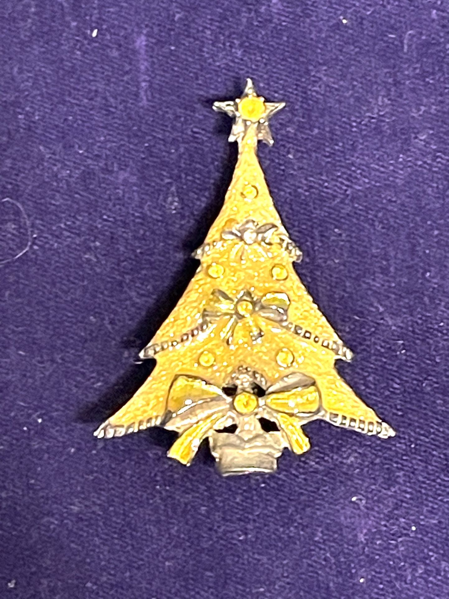 Very Vintage Yellow Enamel Holiday Brooch