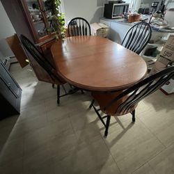 KITCHEN / DINING SET
