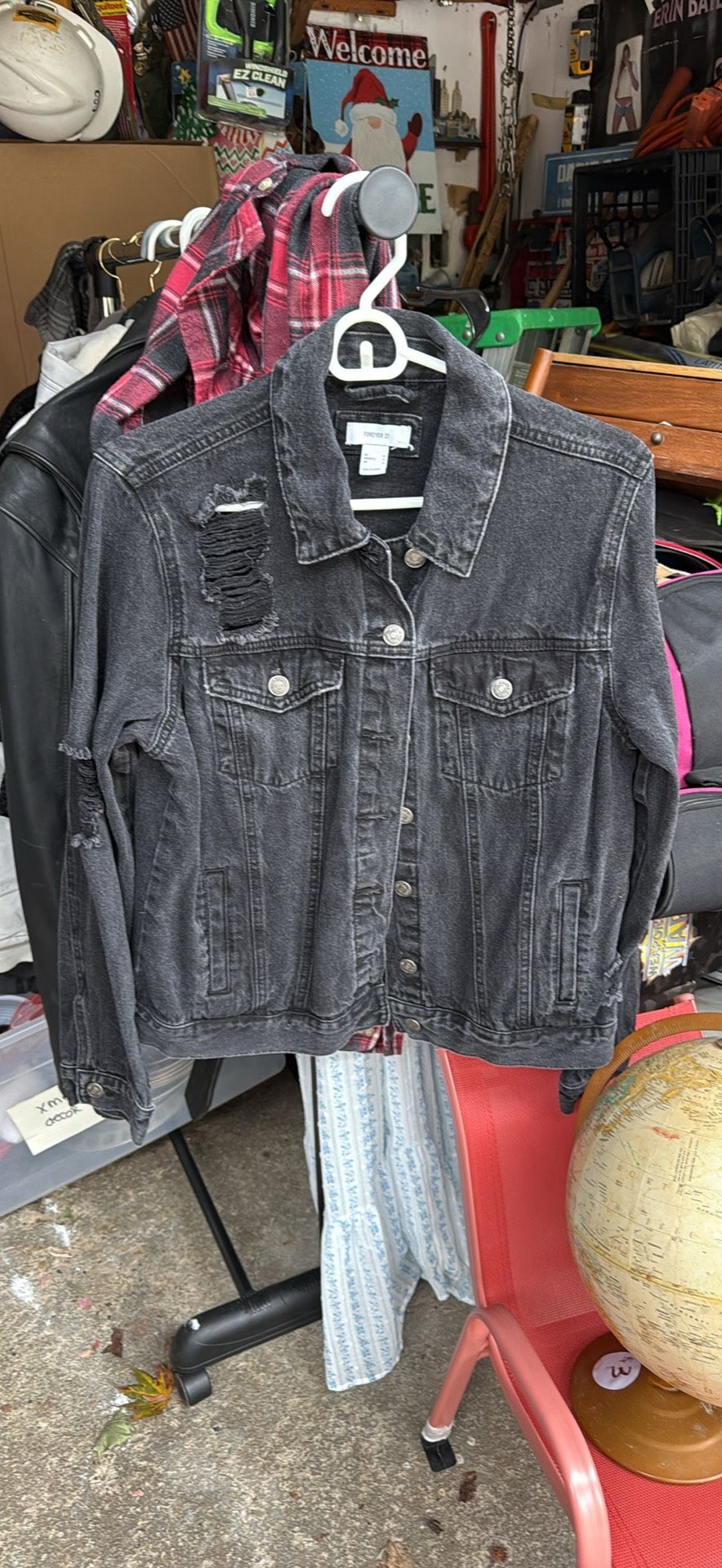Forever 21   2 Pack Denim Jackets 
