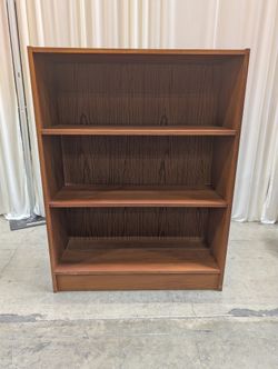 Vintage Warm Brown Four-Shelf Bookcase in Wood