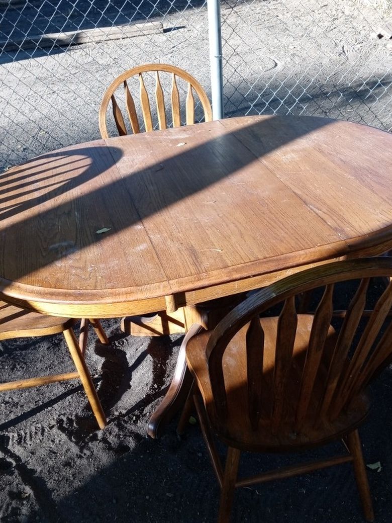 Dining Room Table W/ 4 Chairs