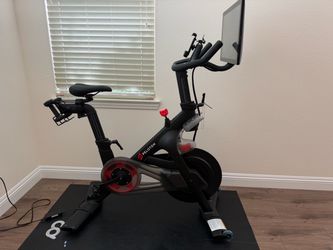 Peloton Indoor Exercise Bike with Screen