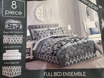 Full size bed ensemble.
