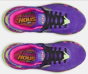 Baseball shoes