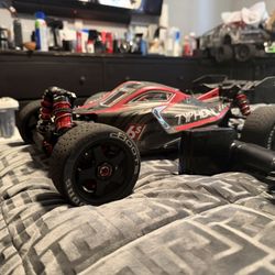 Arrma Typhon 6s 