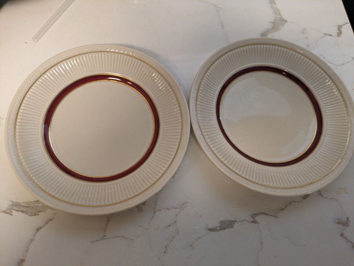 Set Of 2 Shenago Vintage Plates 