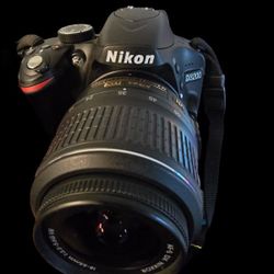 Nikon COOLPIX L840 16MP Digital Camera with 38x Optical Zoom (Black), Bundle