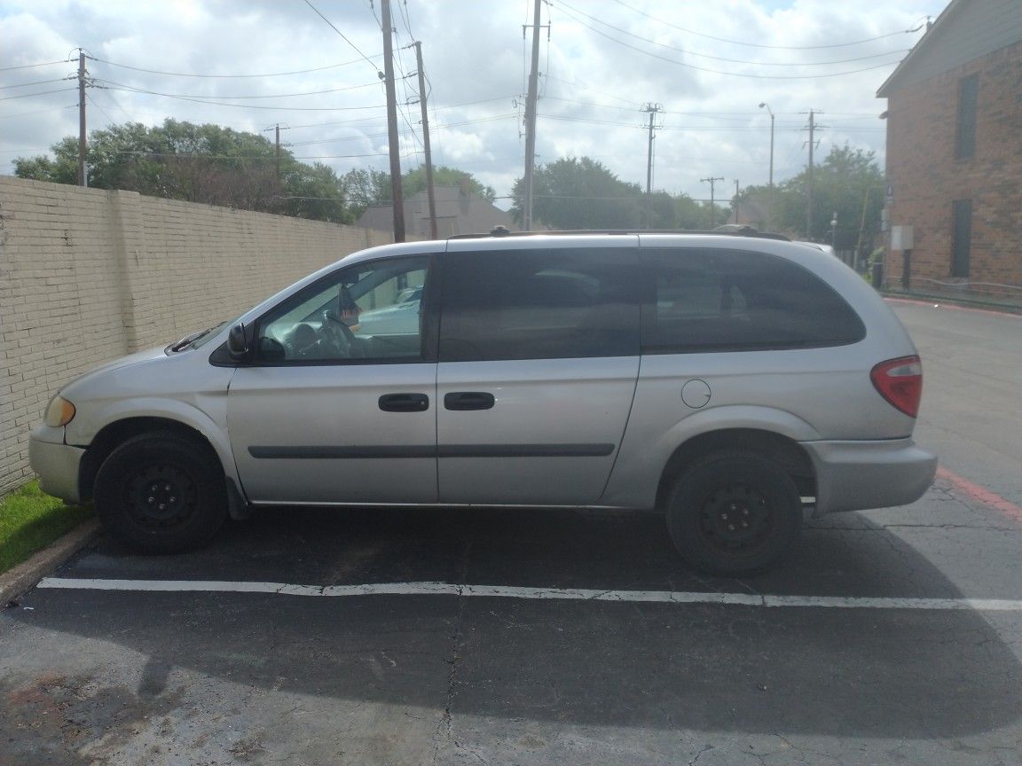 2005 Dodge Caravan