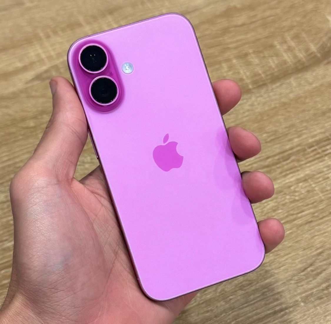 iPhone 16