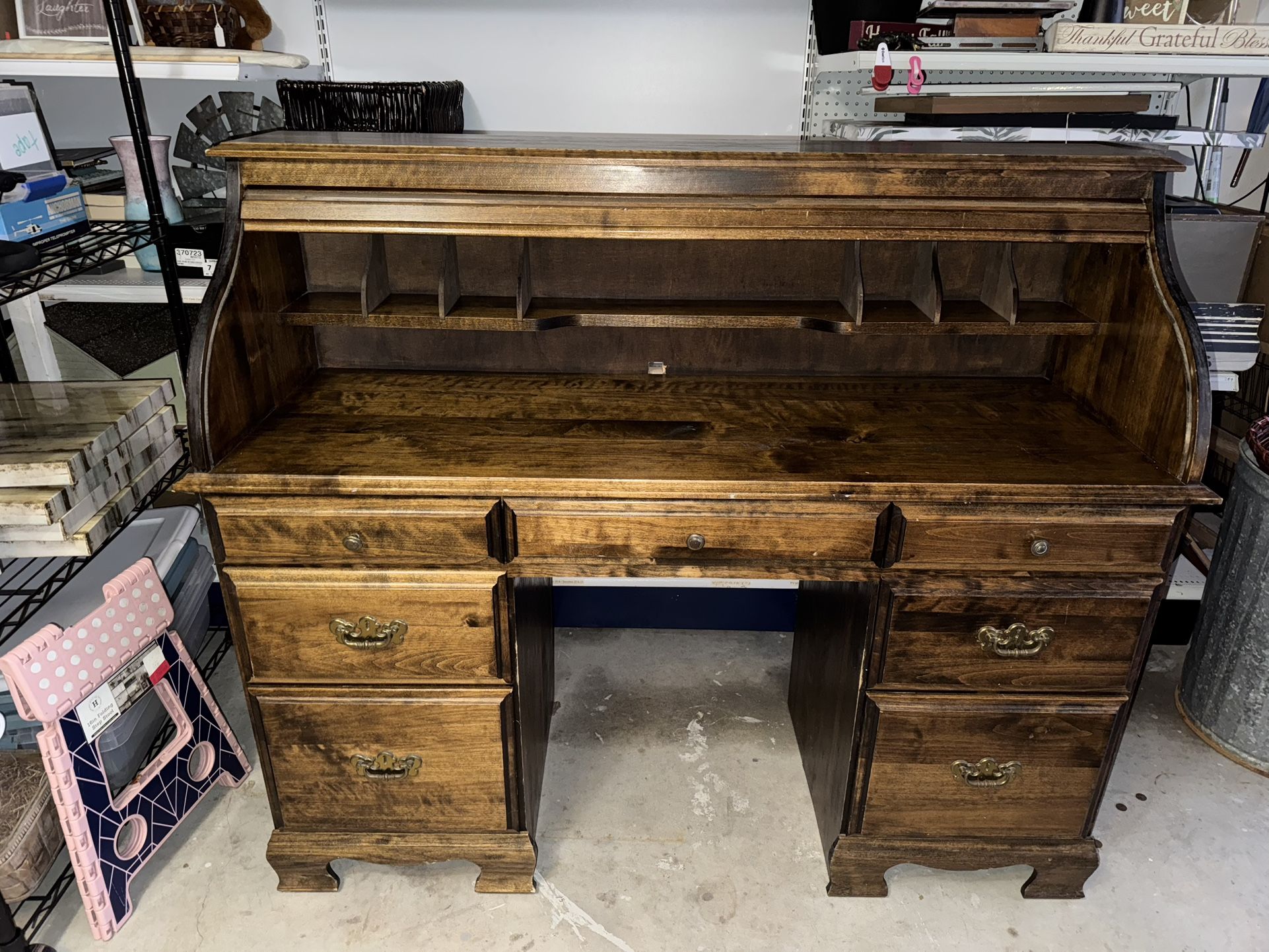 Antique Roll Top Desk in Excellent Condition