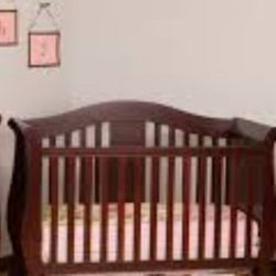 Storkcraft Crib and Dresser/Changing Table 