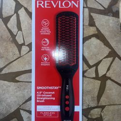 REVLON SmoothStay XL Straightener Heat Brush All Hair Long-Lasting/Helps Frizz