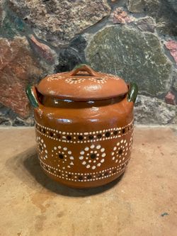 Mexican olla de barro
